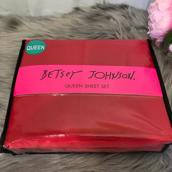 Betsey Johnson Other - 🆕 Betsey Johnson Queen red sheet set Betsey Johnson Other - 🆕 Betsey Johnson Queen red sheet set
